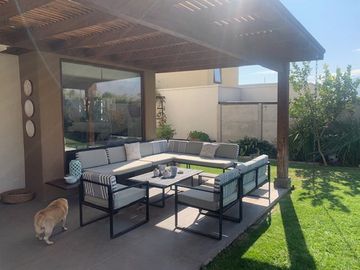 CASA 3 DORM + SERV + QUINCHO + PISCINA CHAMISERO