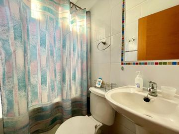CASA MEDITERRÁNEA 4 DORM + ESCRITORIO + SERVICIO LOS BOSQUES