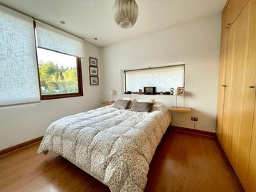 CASA MEDITERRÁNEA 4 DORM + ESCRITORIO + SERVICIO LOS BOSQUES