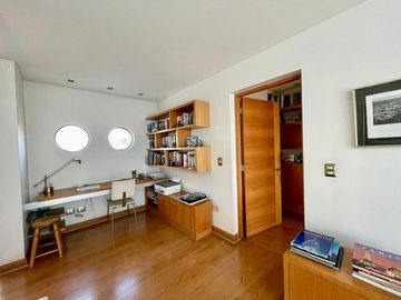 CASA MEDITERRÁNEA 4 DORM + ESCRITORIO + SERVICIO LOS BOSQUES