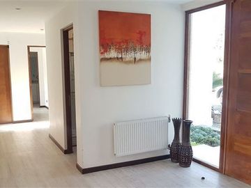 VENTA CASA POLO MANQUEHUE PIEDRA ROJA 4 DORMITORIOS + OFICIN