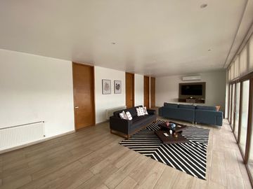 VENTA ESPECTACULAR CASA PIEDRA ROJA NO PERIMETRAL 5DORMITORI