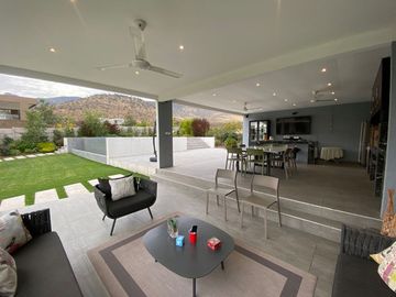 VENTA ESPECTACULAR CASA PIEDRA ROJA NO PERIMETRAL 5DORMITORI