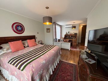ESTUPENDA CASA CHAMISERO 4 DORM (2 EN SUITE) + PISCINA