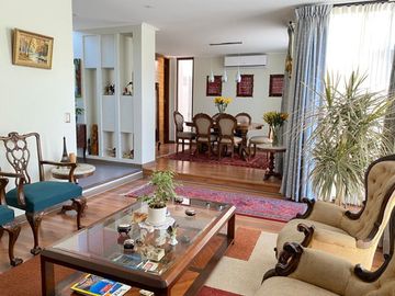 ESTUPENDA CASA CHAMISERO 4 DORM (2 EN SUITE) + PISCINA