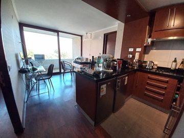 SE VENDE CÓMODO Y FUNCIONAL DEPTO 2D CERCANO ALTO LAS CONDES