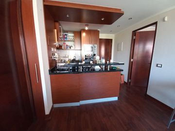 SE VENDE CÓMODO Y FUNCIONAL DEPTO 2D CERCANO ALTO LAS CONDES
