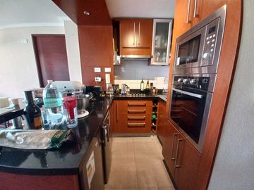 SE VENDE CÓMODO Y FUNCIONAL DEPTO 2D CERCANO ALTO LAS CONDES