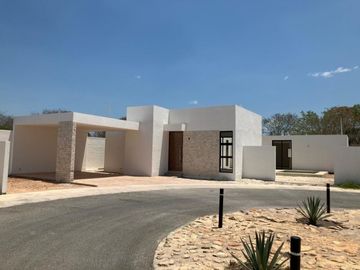 CASA A ESTRENAR EN VENTA EN MÉRIDA, CHOLUL