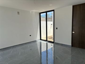 CASA EN VENTA EN PRIVADA CON AMENIDADES EN CHOLUL, MÉRIDA