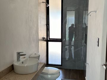CASA EN VENTA EN PRIVADA CON AMENIDADES EN CHOLUL, MÉRIDA
