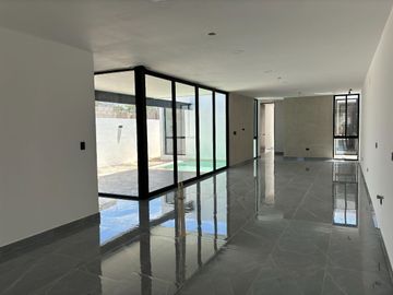 CASA EN VENTA EN PRIVADA CON AMENIDADES EN CHOLUL, MÉRIDA