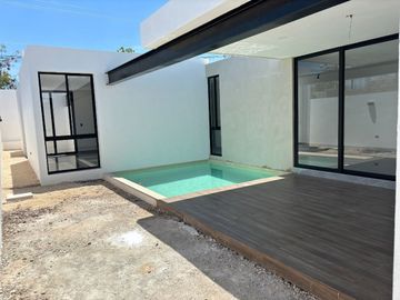 CASA EN VENTA EN PRIVADA CON AMENIDADES EN CHOLUL, MÉRIDA