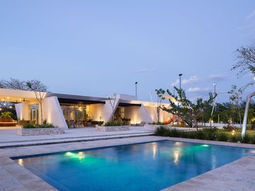 EN VENTA CASA EN PRIVADA RESIDENCIAL BLANCA, MÉRIDA