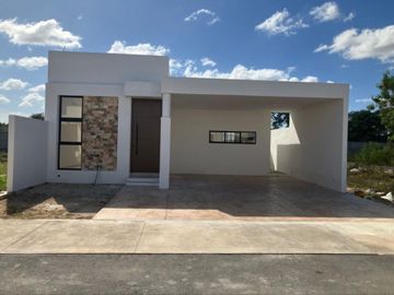CASA A ESTRENAR EN VENTA EN MÉRIDA, CHOLUL