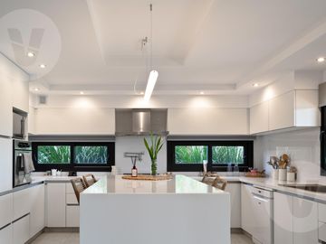 Casa en venta - Barrio Terralagos, Canning