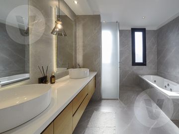 Casa en venta - Barrio Terralagos, Canning
