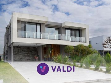Casa en venta - Barrio Terralagos, Canning
