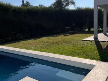 Casa en venta - 4 Dormitorios 3 Baños - Cochera - 600Mts2 - El Principado, San Vicente