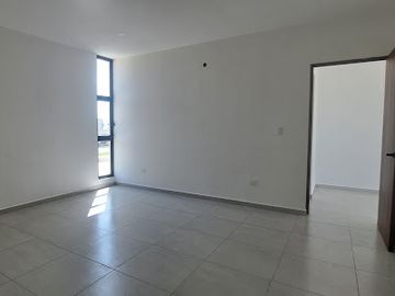 CASA EN VENTA  EN PRADERAS DEL MAYAB, CONKAL -  3 RECÁMARAS  Y ALBERCA