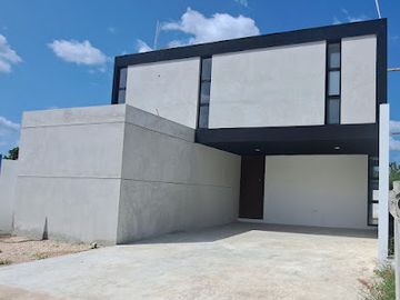 CASA EN VENTA  EN PRADERAS DEL MAYAB, CONKAL -  3 RECÁMARAS  Y ALBERCA