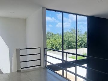 CASA EN VENTA  EN PRADERAS DEL MAYAB, CONKAL -  3 RECÁMARAS  Y ALBERCA
