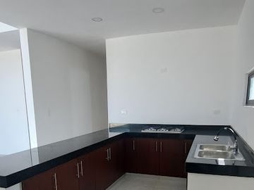 CASA EN VENTA  EN PRADERAS DEL MAYAB, CONKAL -  3 RECÁMARAS  Y ALBERCA