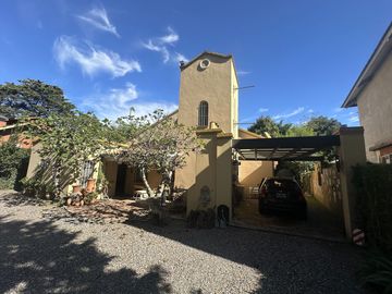 Estupenda Casa Estilo Colonial en el Barrio Los Naranjos - Ingeniero Maschwitz