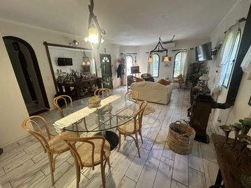 Estupenda Casa Estilo Colonial en el Barrio Los Naranjos - Ingeniero Maschwitz