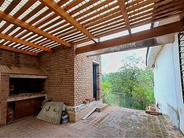 CASA VENTA 3 DORM BARRIO VILLA ALLENDE ZONA NORTE