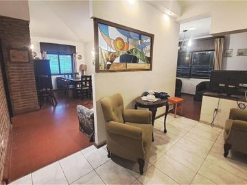CASA VENTA 3 DORM BARRIO VILLA ALLENDE ZONA NORTE