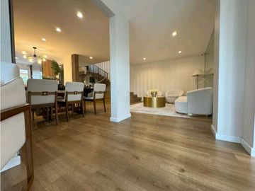 SE VENDE CASA EN VILLA LUCRE- ALTOS DE SAN RAFAEL REMODELADA 397m2 JP