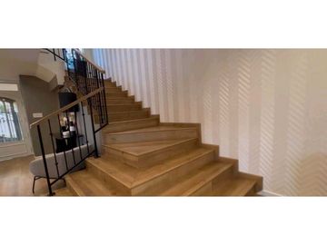 SE VENDE CASA EN VILLA LUCRE- ALTOS DE SAN RAFAEL REMODELADA 397m2 JP