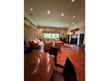 VENTA MANSIÓN EN ALTOS DEL GOLF