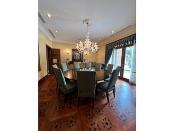 VENTA MANSIÓN EN ALTOS DEL GOLF