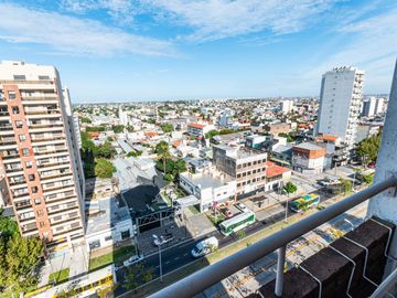 VENTA - DPTO 3 AMB C/BALCON AL FRENTE - PILETA