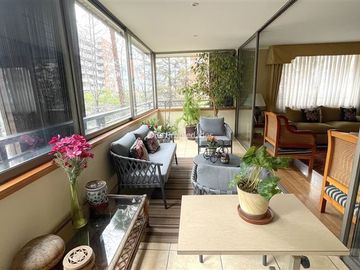 Departamento en Venta en Parque Araucano | Venta Departamento 4D4B y servicios com excelente ubicacion | Las Condes | One Propiedades