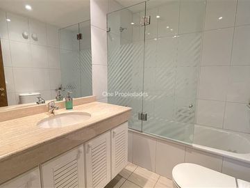 Departamento en Venta en Parque Araucano | Venta Departamento 4D4B y servicios com excelente ubicacion | Las Condes | One Propiedades
