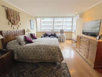 Departamento en Venta en Parque Araucano | Venta Departamento 4D4B y servicios com excelente ubicacion | Las Condes | One Propiedades