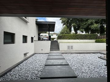 Excelente casa ubicada en Fairway