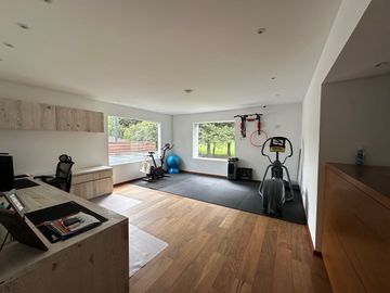 Excelente casa ubicada en Fairway