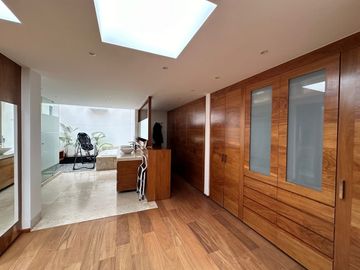 Excelente casa ubicada en Fairway