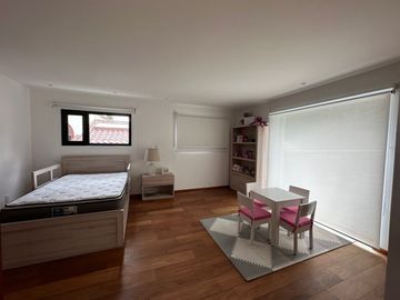 Excelente casa ubicada en Fairway