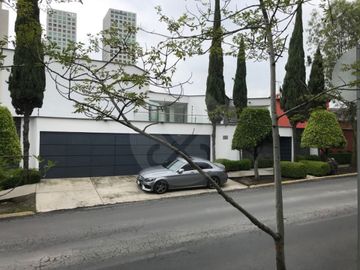 Casa en venta en Bosques de las Lomas