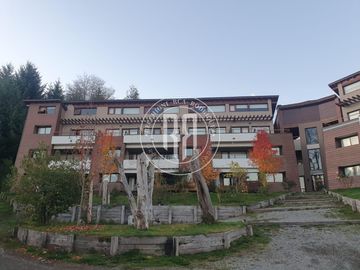 Depto 3 dormitorios amplio - Con cochera y baulera - Villa La Angostura