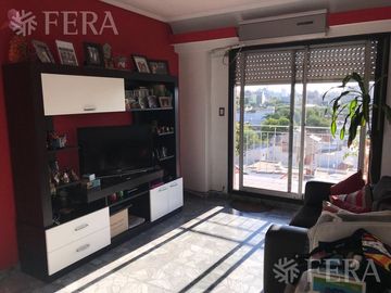 Venta de departamento de 3 ambientes con balcón en Boedo