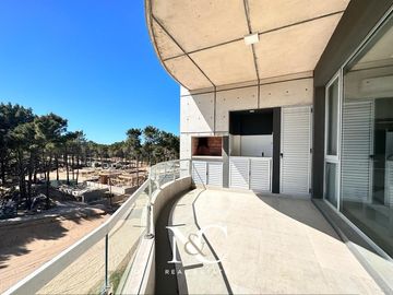 Departamento en venta en Pinamar Norte con cochera