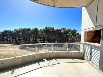 Departamento en venta en Pinamar Norte con cochera