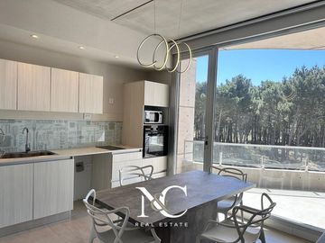 Departamento en venta en Pinamar Norte con cochera