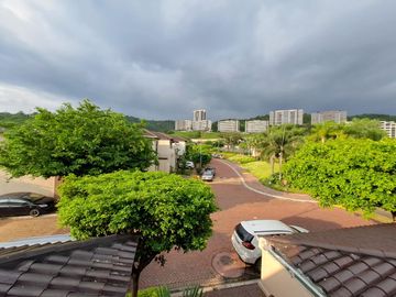Se vende villa en urbanización Bosques de la Costa